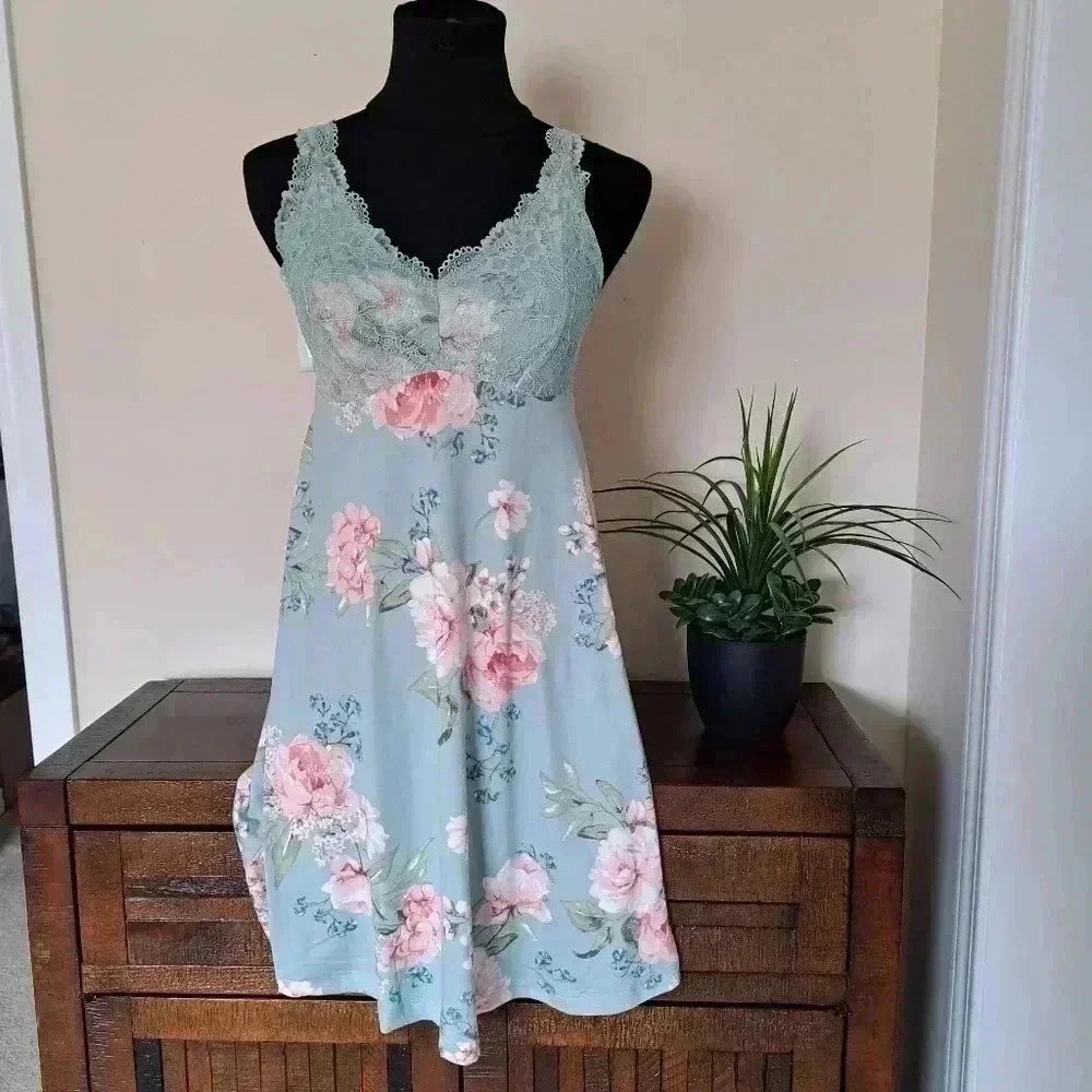 ❤️ NWOT Flora Nikrooz Green Floral  Chemise Small Lace Nightie Pajama Slip